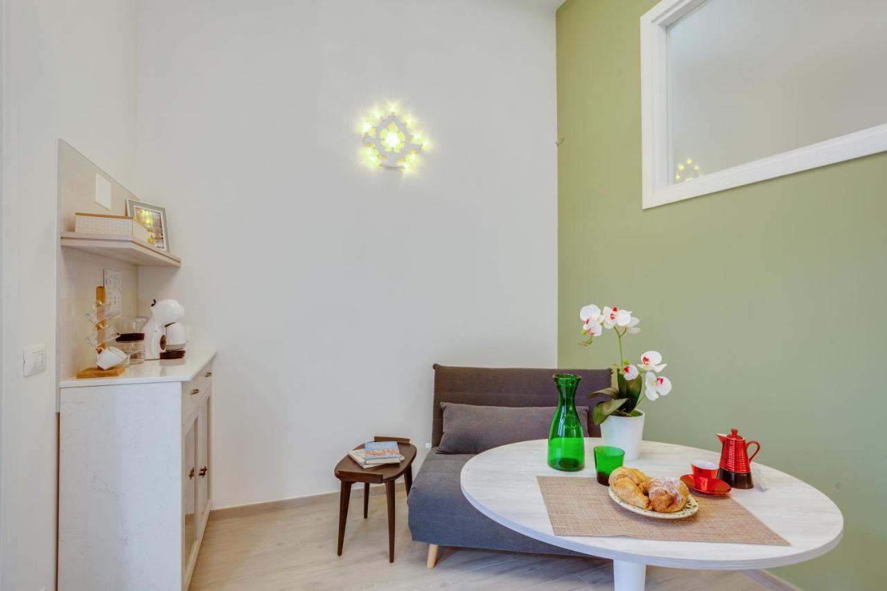 Madame Bari' Suite Apt In The Heart Of Bari Exterior photo