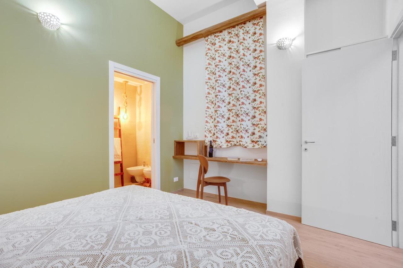 Madame Bari' Suite Apt In The Heart Of Bari Exterior photo