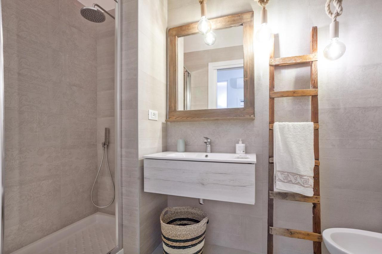 Madame Bari' Suite Apt In The Heart Of Bari Exterior photo