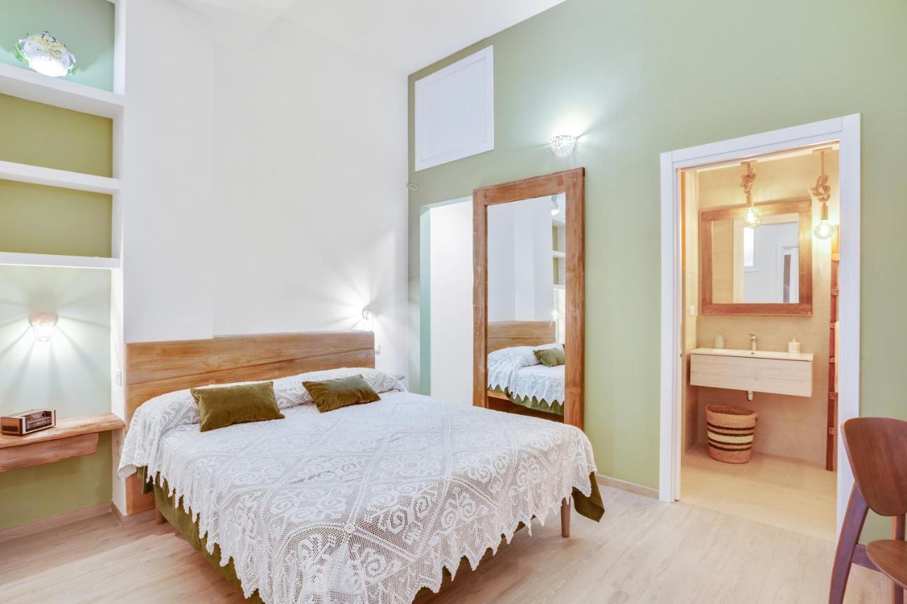 Madame Bari' Suite Apt In The Heart Of Bari Exterior photo